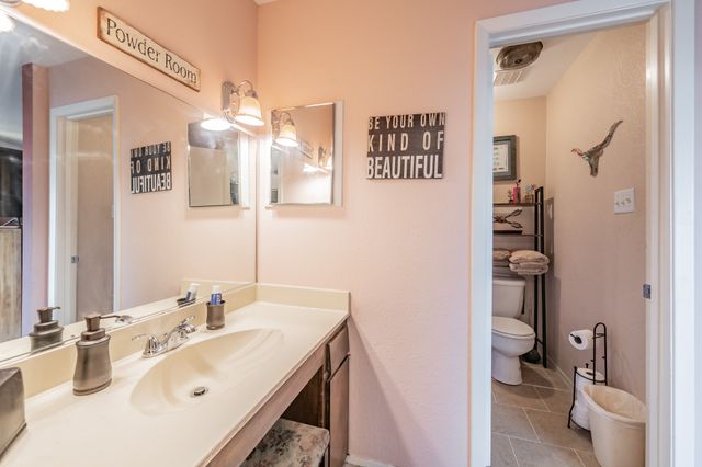 1941 Shorewood Drive, Grapevine, TX 76051