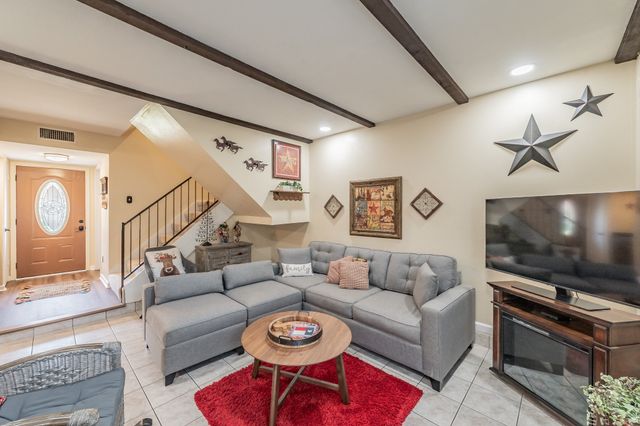 1941 Shorewood Drive, Grapevine, TX 76051