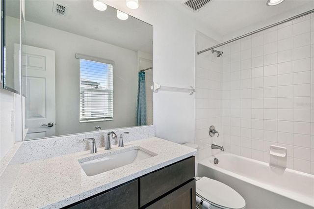11127 SUNDRIFT DRIVE, Tampa, FL 33647