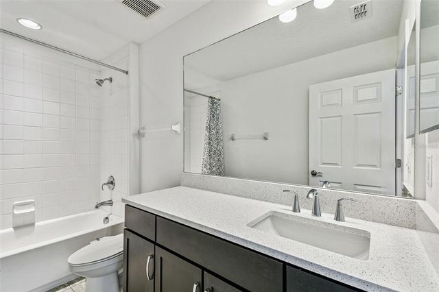11127 SUNDRIFT DRIVE, Tampa, FL 33647
