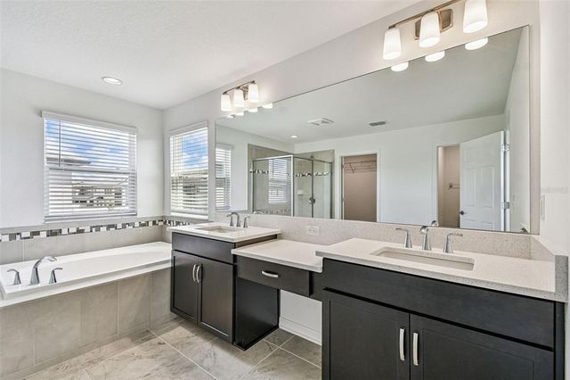 11127 SUNDRIFT DRIVE, Tampa, FL 33647