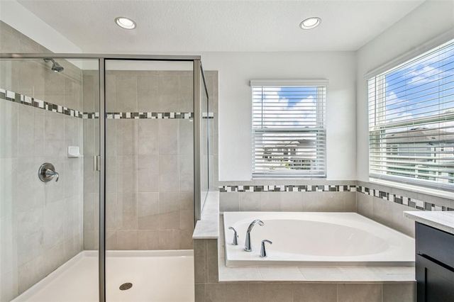 11127 SUNDRIFT DRIVE, Tampa, FL 33647