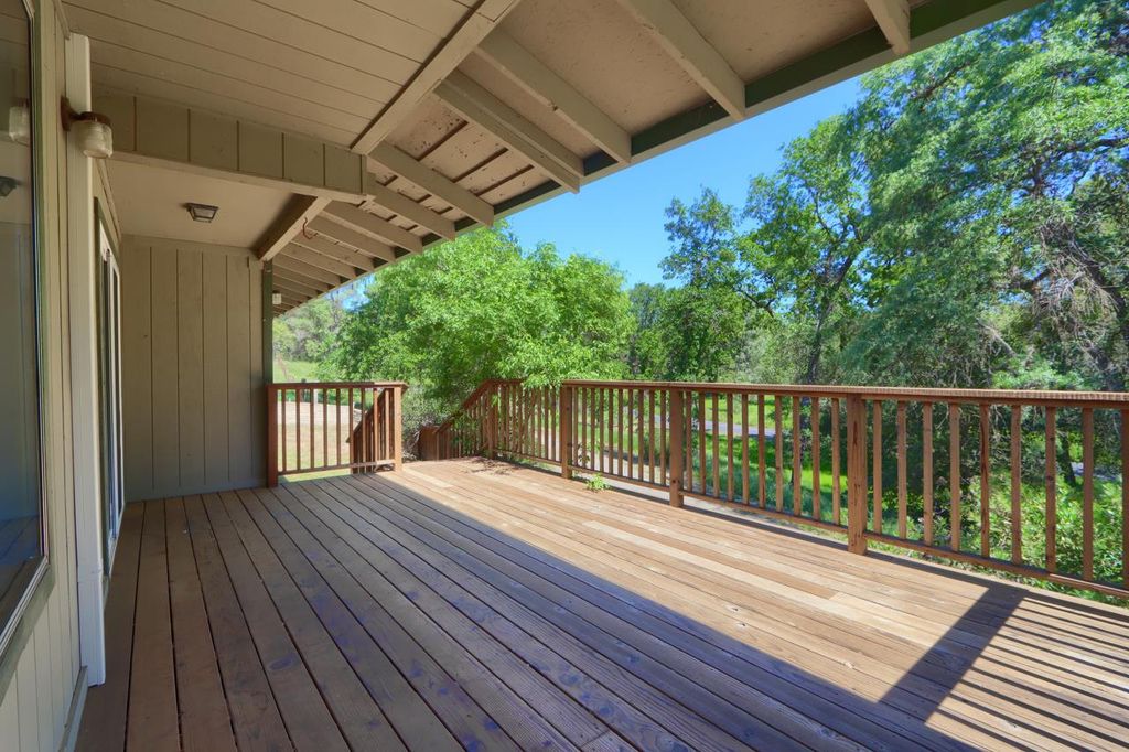 Image 10 of property listing at 4949 Indian Peak, Mariposa, CA 95338