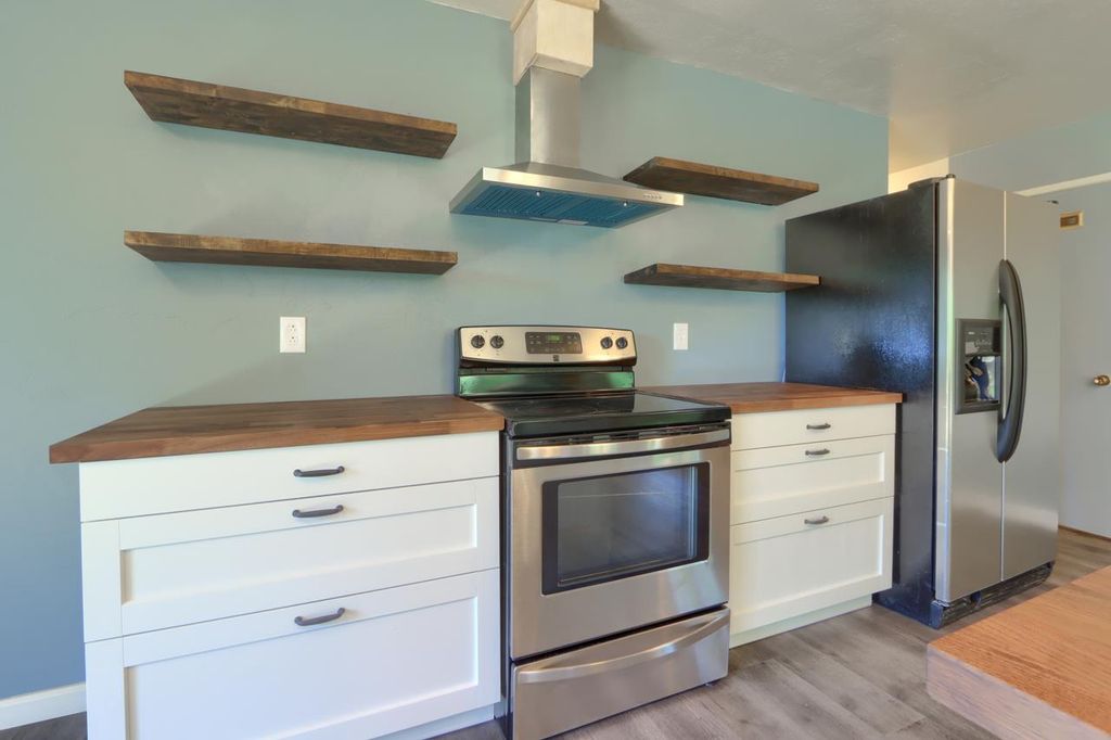 Image 16 of property listing at 4949 Indian Peak, Mariposa, CA 95338