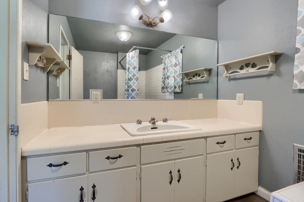 Image 28 of property listing at 4949 Indian Peak, Mariposa, CA 95338