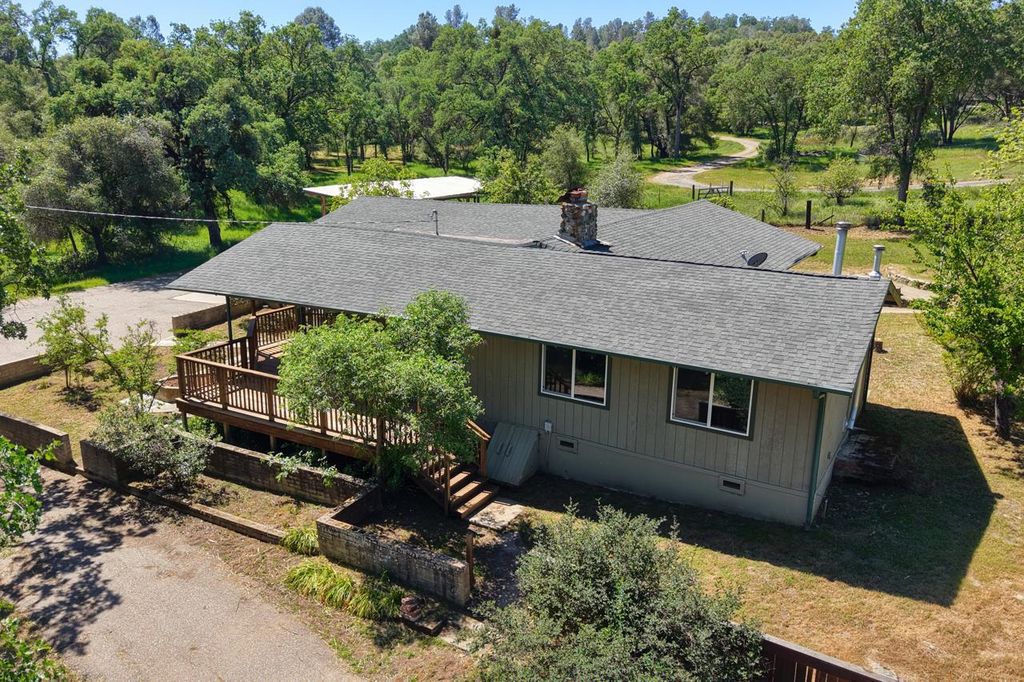 Image 37 of property listing at 4949 Indian Peak, Mariposa, CA 95338