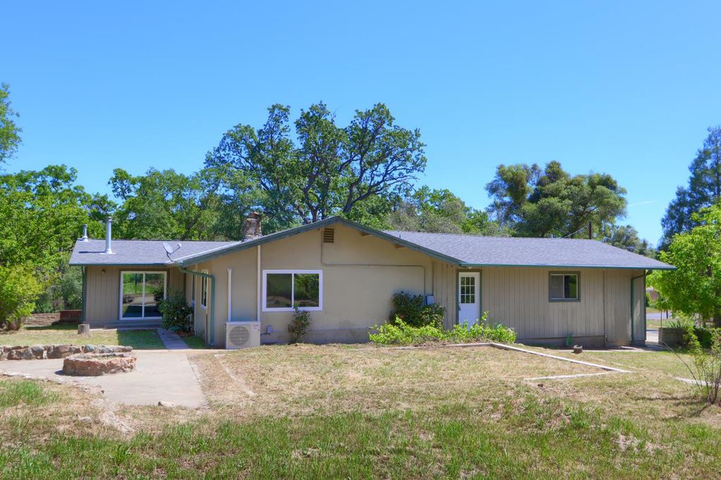 Image 40 of property listing at 4949 Indian Peak, Mariposa, CA 95338