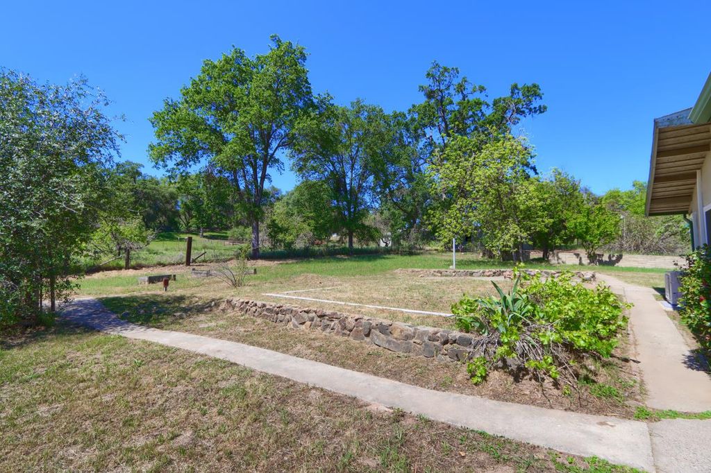 Image 42 of property listing at 4949 Indian Peak, Mariposa, CA 95338