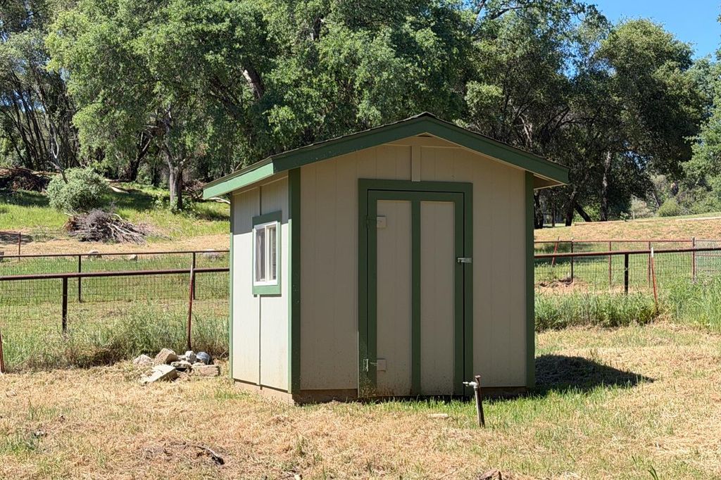Image 45 of property listing at 4949 Indian Peak, Mariposa, CA 95338