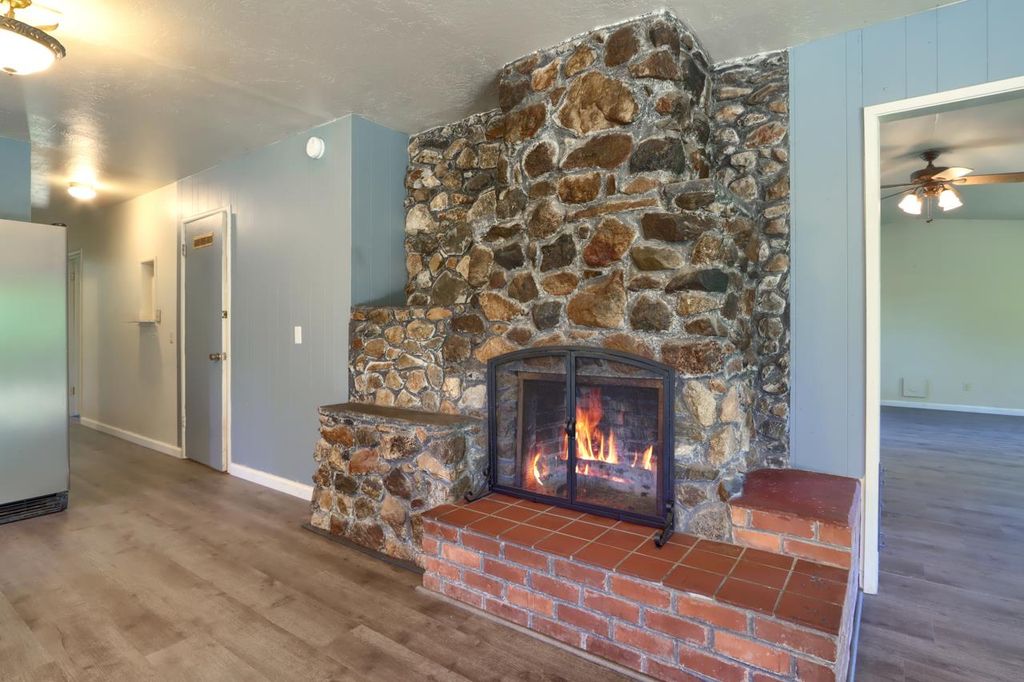 Image 5 of property listing at 4949 Indian Peak, Mariposa, CA 95338