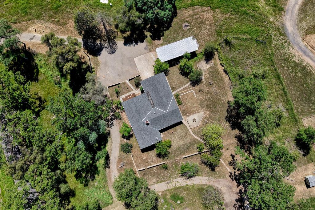 Image 50 of property listing at 4949 Indian Peak, Mariposa, CA 95338