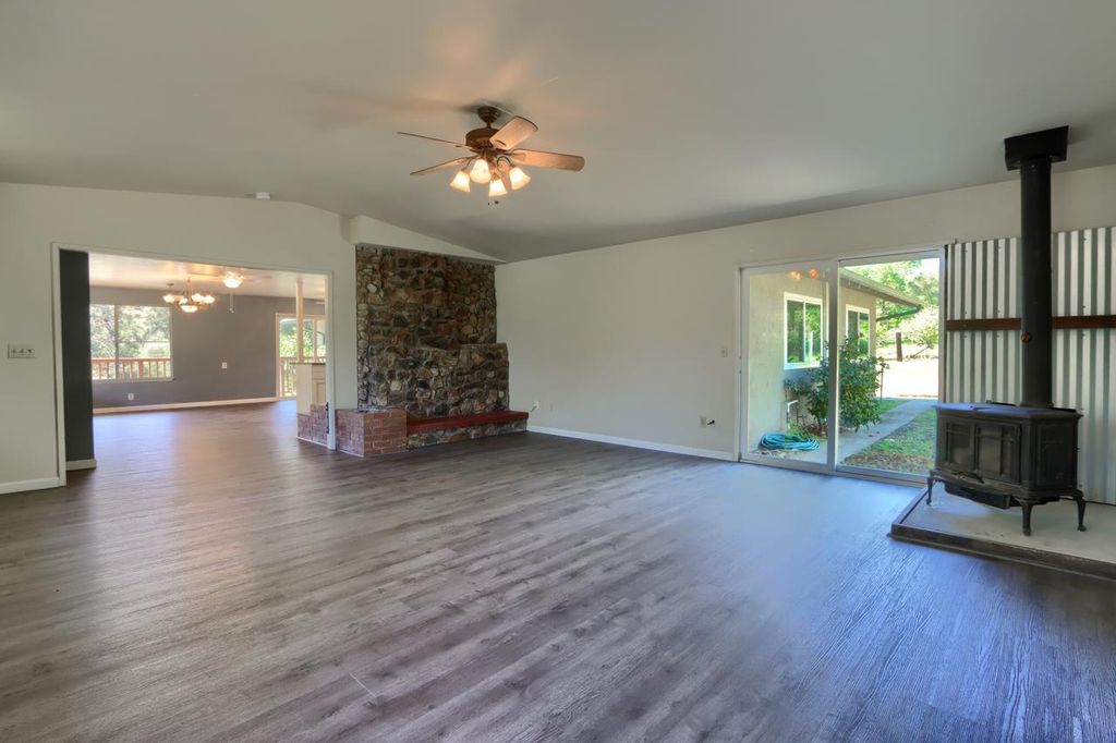 Image 7 of property listing at 4949 Indian Peak, Mariposa, CA 95338