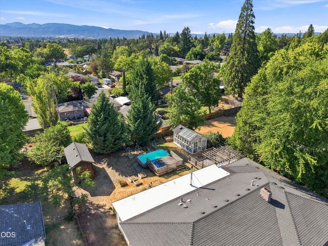416 Ardmore Avenue, Medford, OR 97504