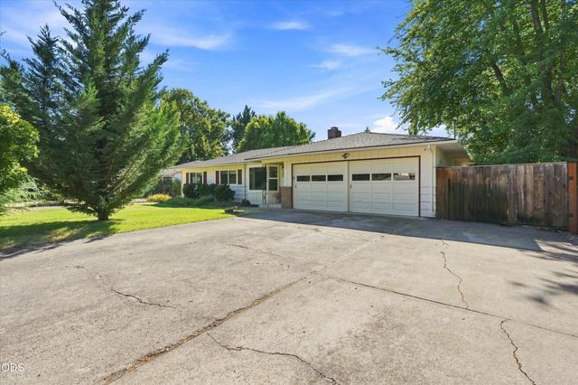 416 Ardmore Avenue, Medford, OR 97504