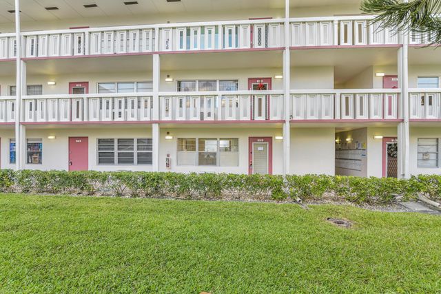 175 Fanshaw E, Boca Raton, FL 33434