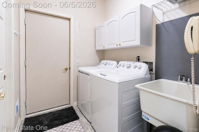 3580 Riverside Drive, Auburn Hills, MI 48326