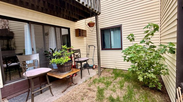 7216 72nd Lane N, Minneapolis, MN 55428