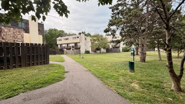 7216 72nd Lane N, Minneapolis, MN 55428