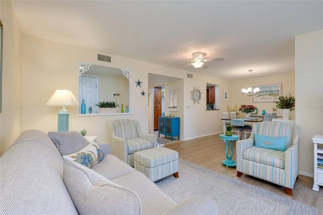 806 CAPRI ISLES BOULEVARD 109, Venice, FL 34292