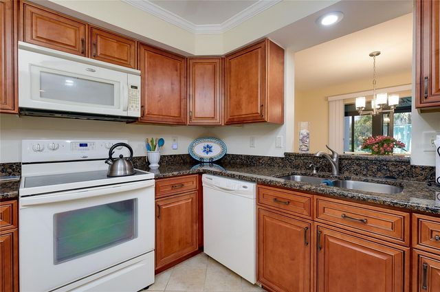 806 CAPRI ISLES BOULEVARD 109, Venice, FL 34292