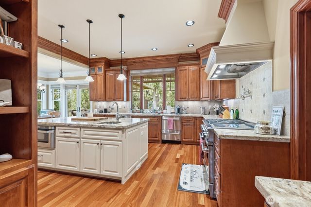 15923 163rd Avenue NE, Woodinville, WA 98072