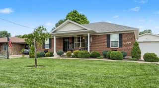 6215 Bay Pine Dr, Louisville, KY 40219