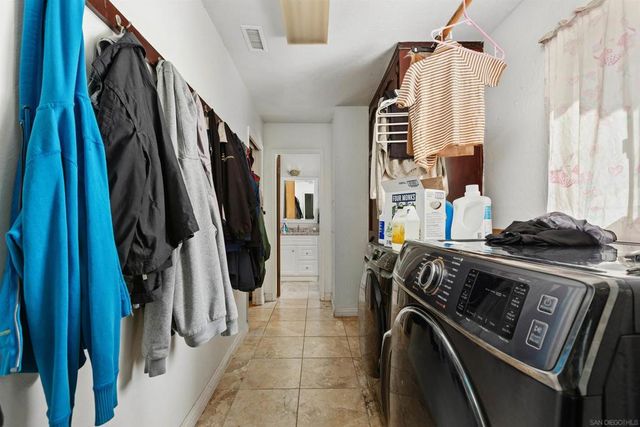 3950 Hellers Bend, Fallbrook, CA 92028