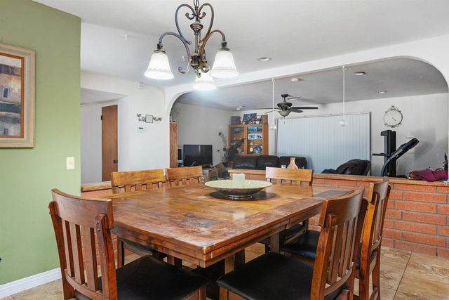 3950 Hellers Bend, Fallbrook, CA 92028