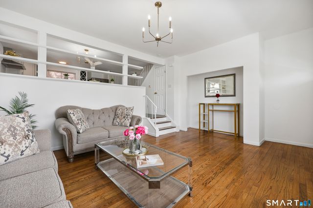 305 Mill Rock Road 305, Hamden, CT 06517