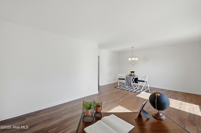 718 Hughes Road, Hampstead, NC 28443