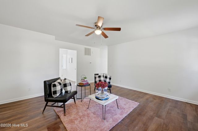 718 Hughes Road, Hampstead, NC 28443