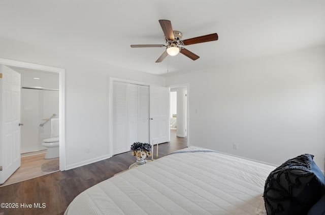 718 Hughes Road, Hampstead, NC 28443