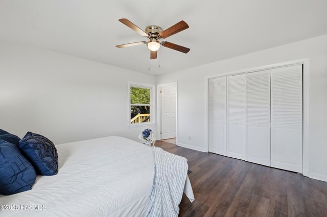 718 Hughes Road, Hampstead, NC 28443