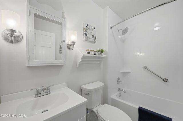 718 Hughes Road, Hampstead, NC 28443