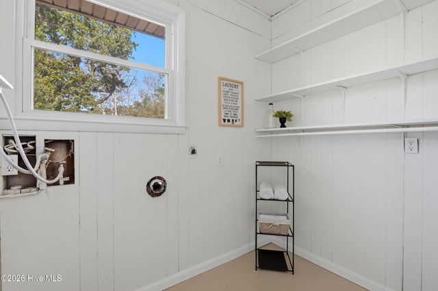 718 Hughes Road, Hampstead, NC 28443