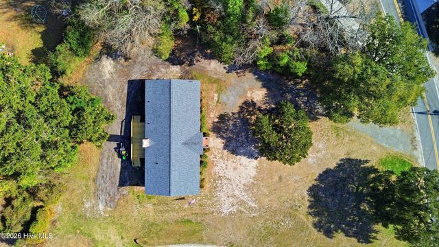 718 Hughes Road, Hampstead, NC 28443