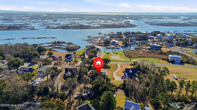 718 Hughes Road, Hampstead, NC 28443