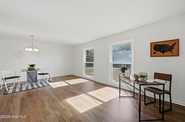 718 Hughes Road, Hampstead, NC 28443