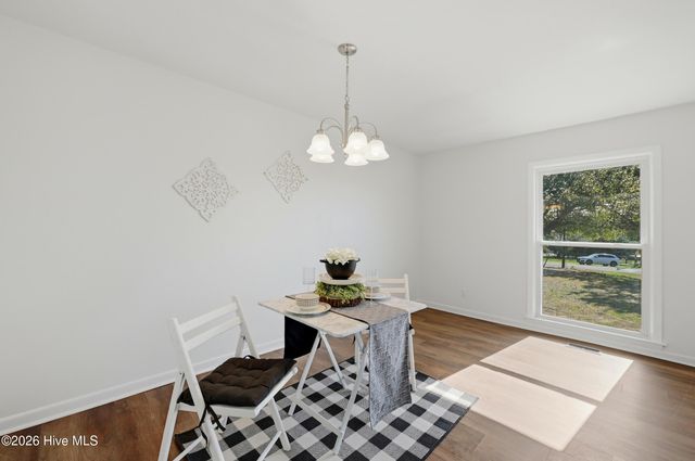 718 Hughes Road, Hampstead, NC 28443