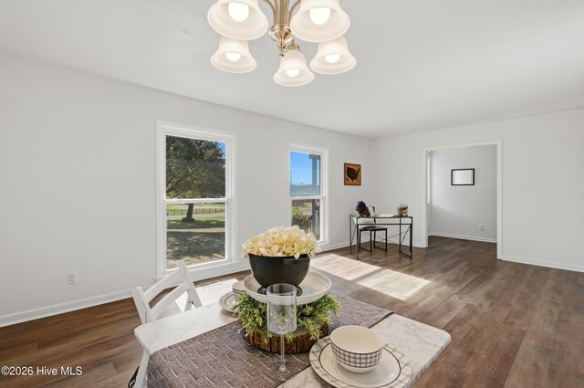 718 Hughes Road, Hampstead, NC 28443