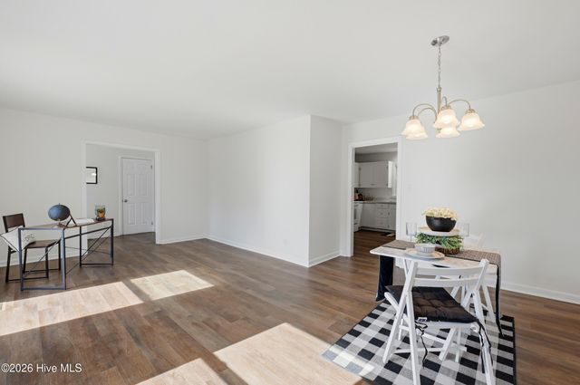 718 Hughes Road, Hampstead, NC 28443