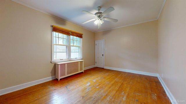 1020 S 7th Avenue, Escanaba, MI 49829