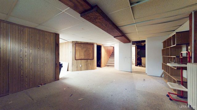 1020 S 7th Avenue, Escanaba, MI 49829