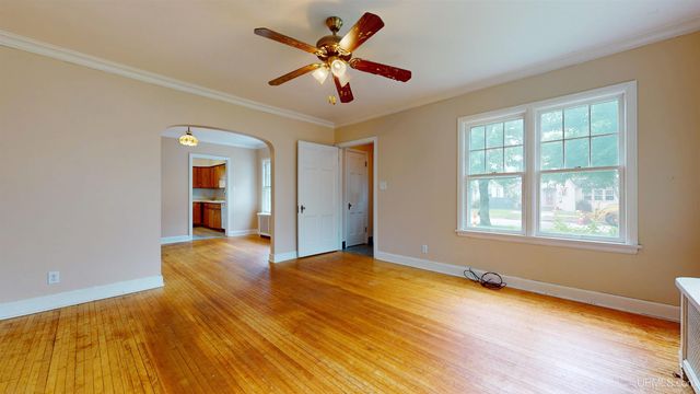 1020 S 7th Avenue, Escanaba, MI 49829