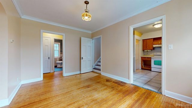 1020 S 7th Avenue, Escanaba, MI 49829