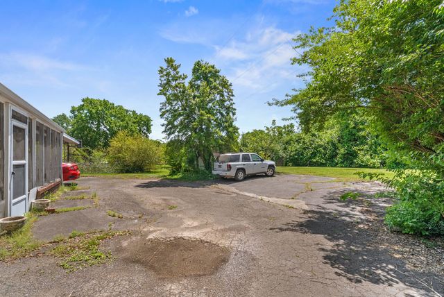 439 Lynn Dr, Nashville, TN 37211