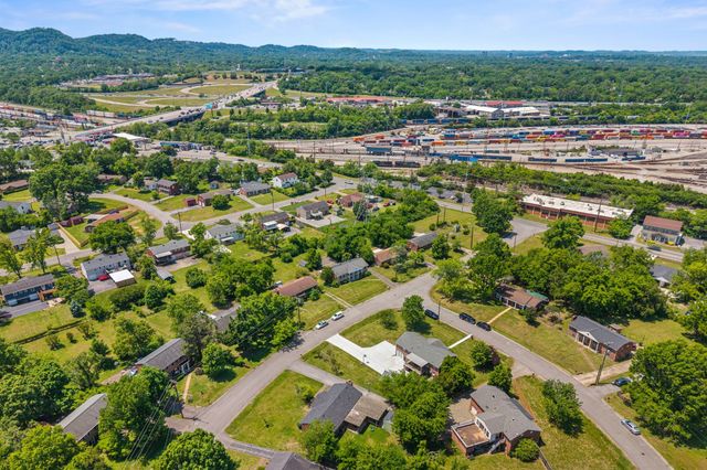 439 Lynn Dr, Nashville, TN 37211