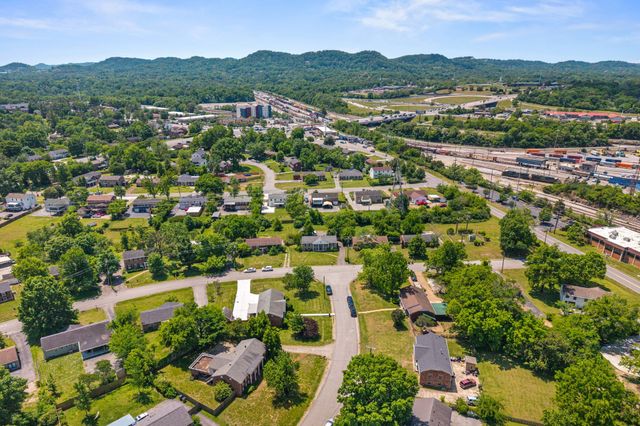 439 Lynn Dr, Nashville, TN 37211