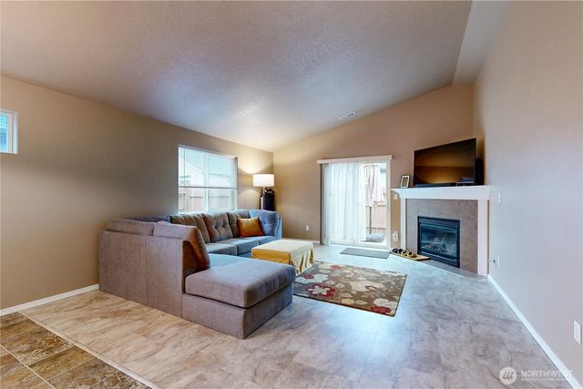 1173 SW Carver Street, College Place, WA 99324