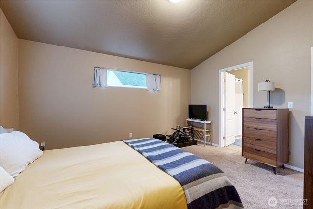 1173 SW Carver Street, College Place, WA 99324